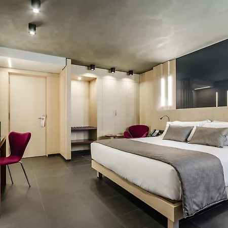 Otel Metropolis