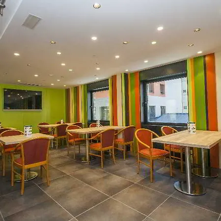 Metropolis Otel 4*