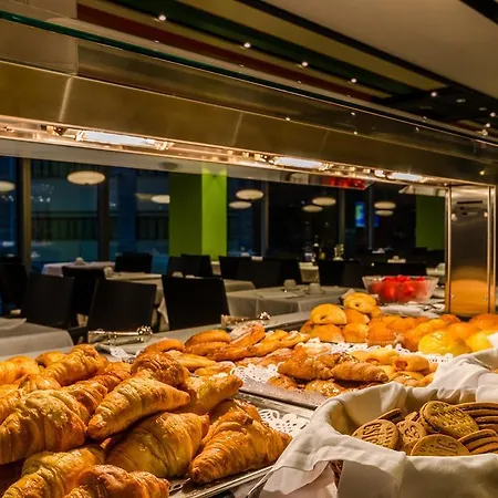 Otel Metropolis 4*